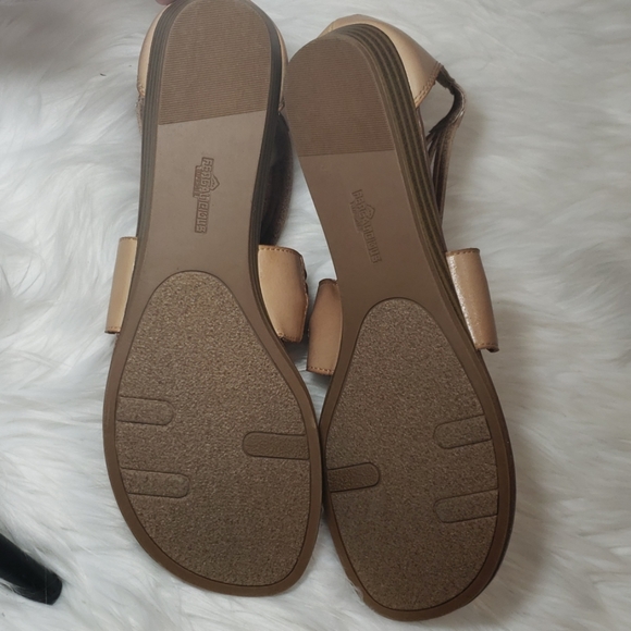 NEW- Fergalicious By Fergie Tizzy Sandals - Picture 6 of 7